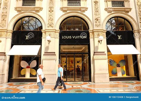 milan louis vuitton outlet|louis vuitton milan store.